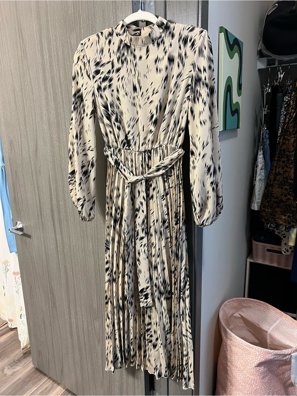 Beige Pattern Pleated Midi Dress with Tie Waist